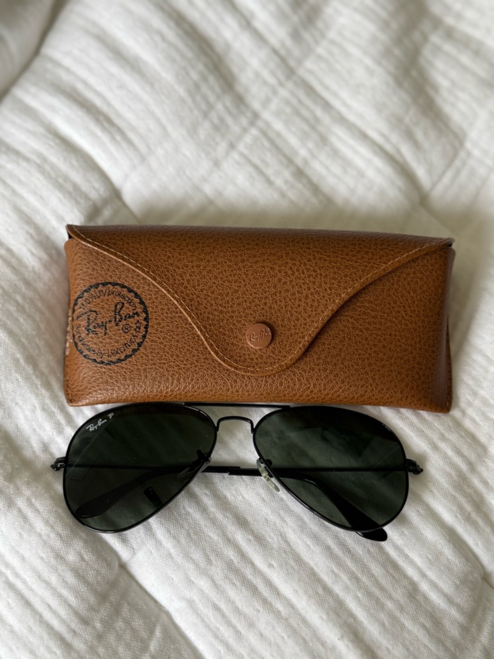 Ray-Ban Black Frame Aviator Sunglasses with Brown Case
